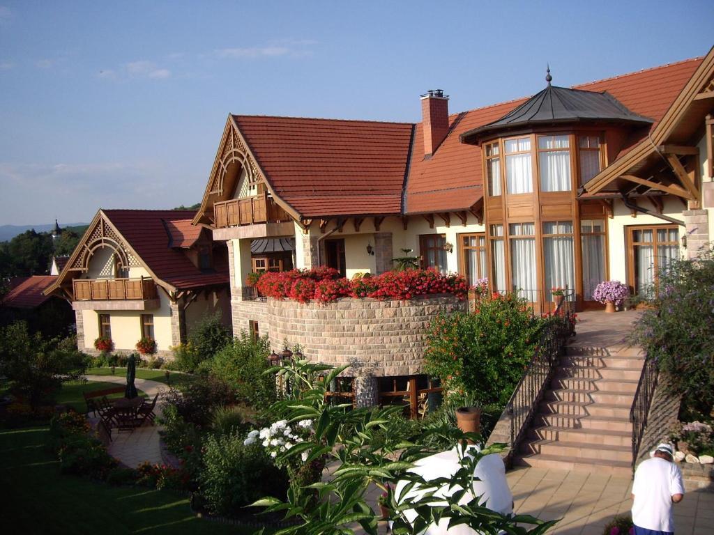 Palazzo Wellness Villa Eger Luaran gambar