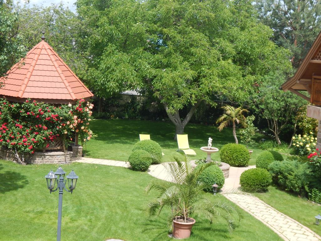 Palazzo Wellness Villa Eger Luaran gambar