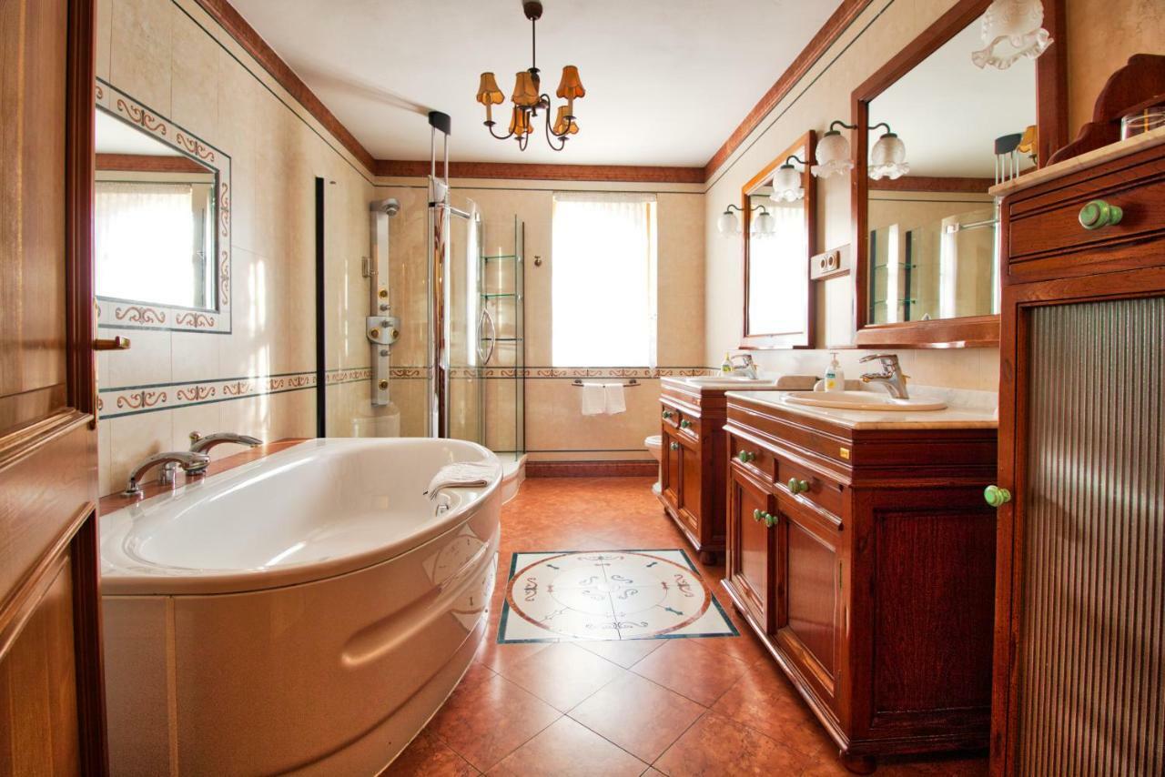 Palazzo Wellness Villa Eger Luaran gambar