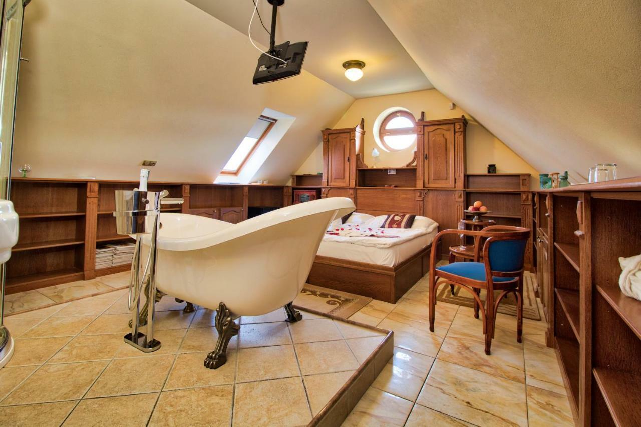 Palazzo Wellness Villa Eger Luaran gambar