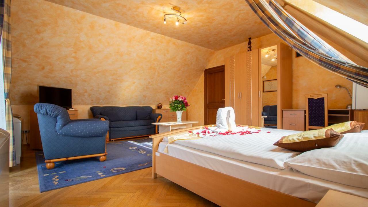 Palazzo Wellness Villa Eger Luaran gambar