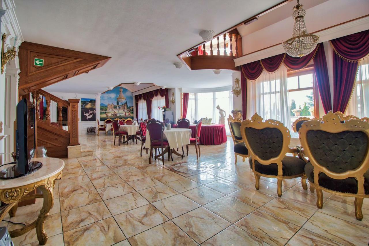 Palazzo Wellness Villa Eger Luaran gambar