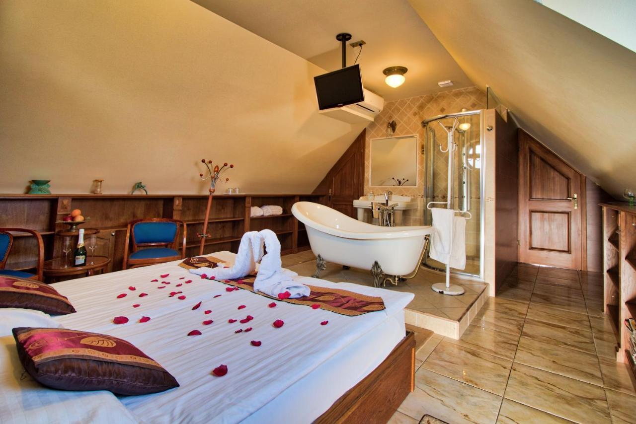 Palazzo Wellness Villa Eger Luaran gambar